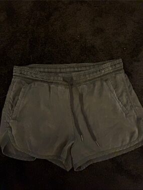 Lululemon Black Washed Silk Elastic-Waist Active Shorts waist 31”-34”